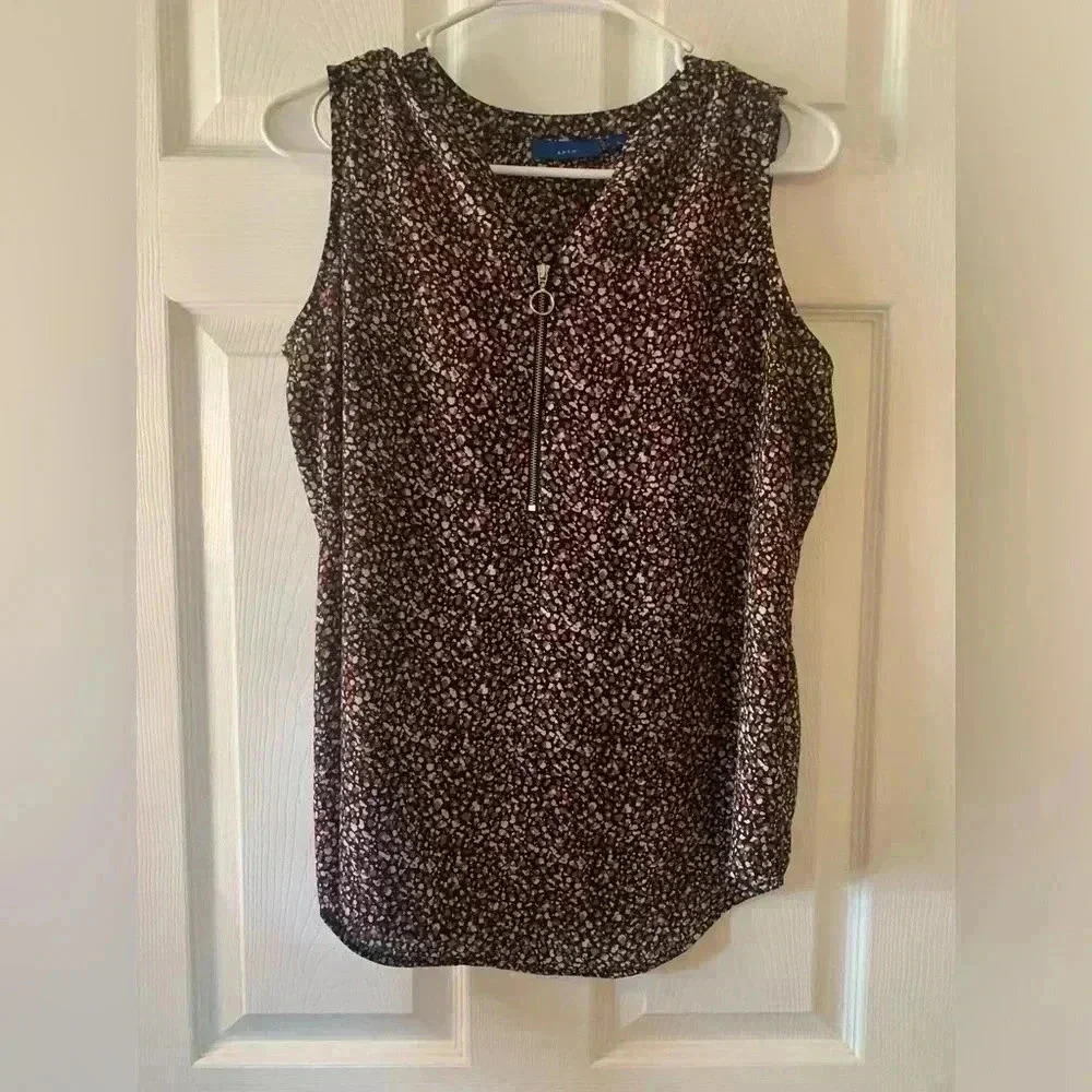 Woman’s APT.9 Tank Top Blouse